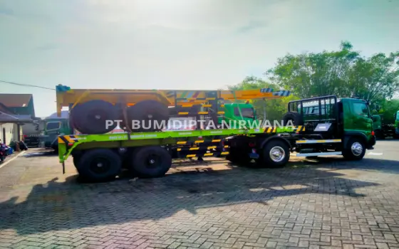 Jual Ekor Trailer 20 Feet Lantai PT. Bumidipta Nirwana